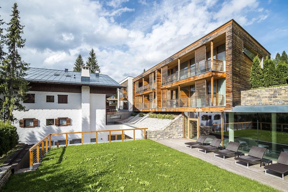 Hotel Lajadira & Cortina dʼAmpezzo