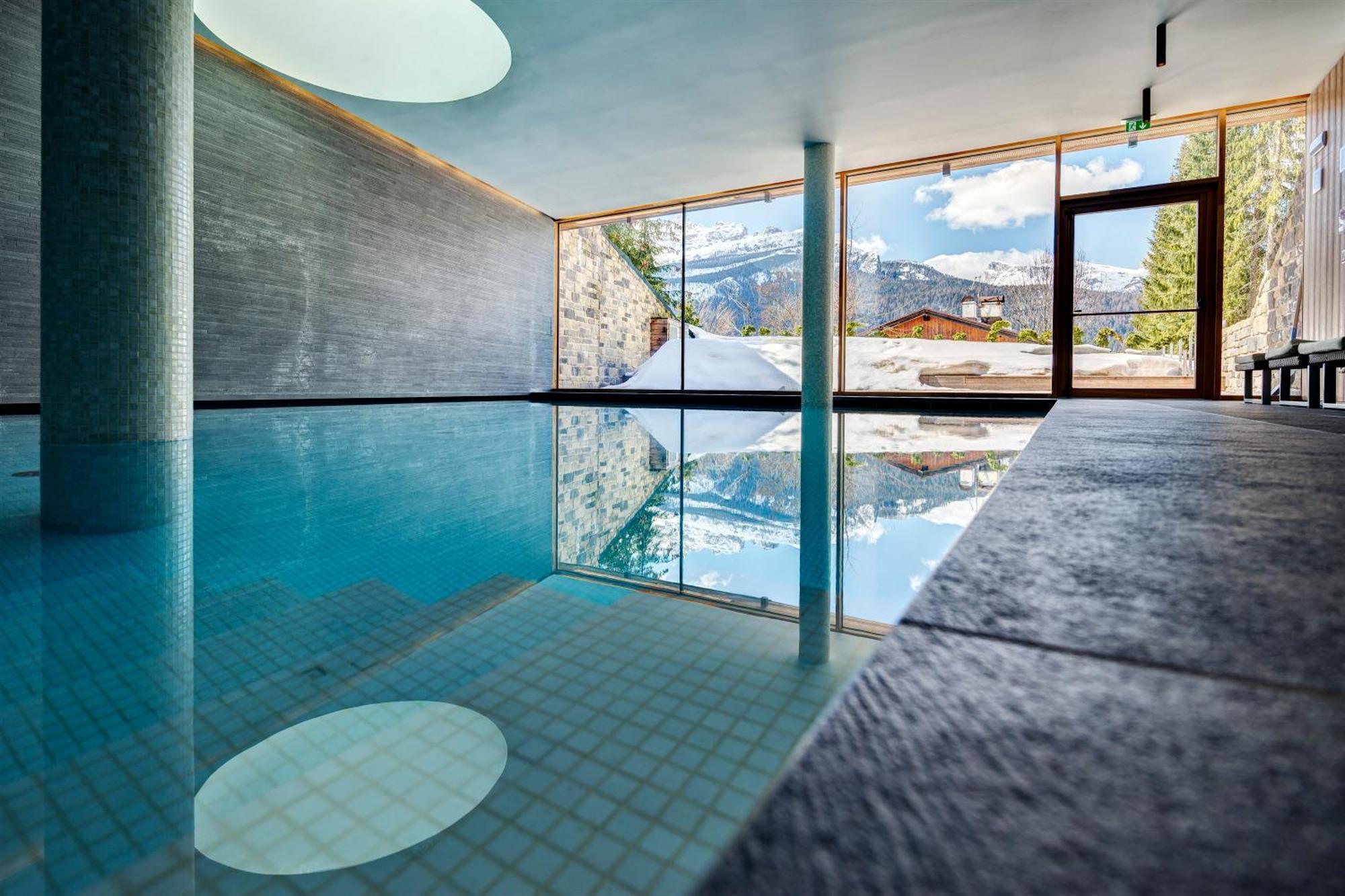 Hotel Lajadira & 4*