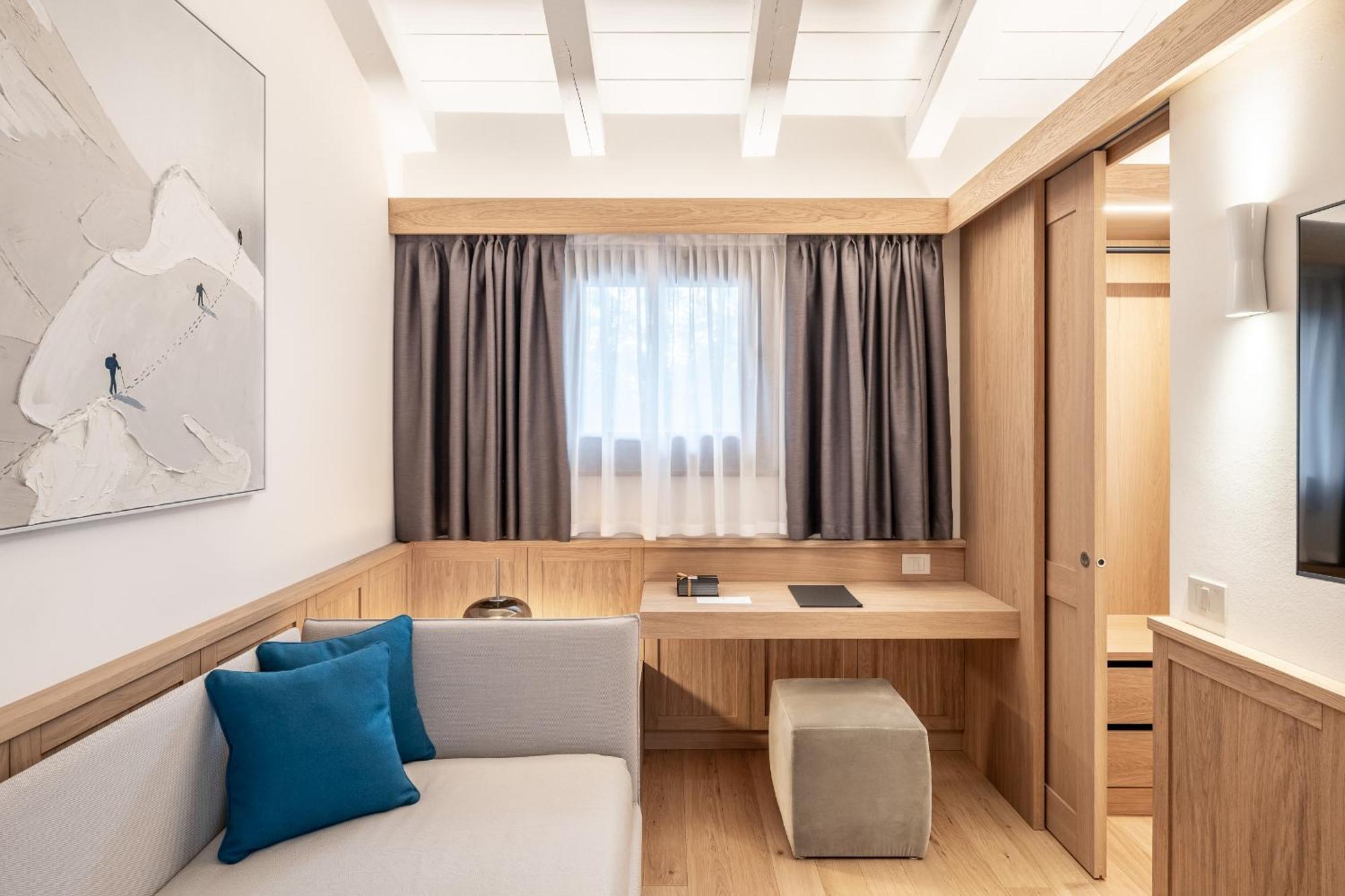 Hotel Lajadira & 4*