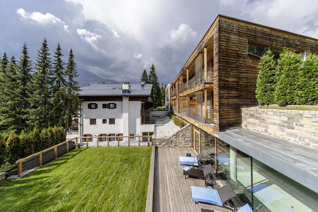 Lajadira & Hotel Cortina dʼAmpezzo