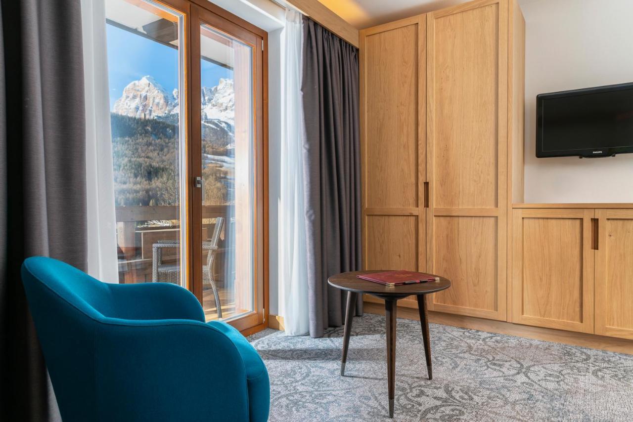 Lajadira & Hotel Cortina dʼAmpezzo